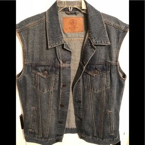 Men Denim No Sleeve Jacket